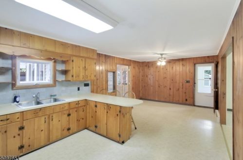 131 Mount Pisgah Ave, Oxford NJ  07863-3070 exterior