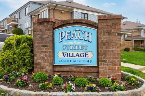610 Peach St, Avenel, NJ 07001-1067