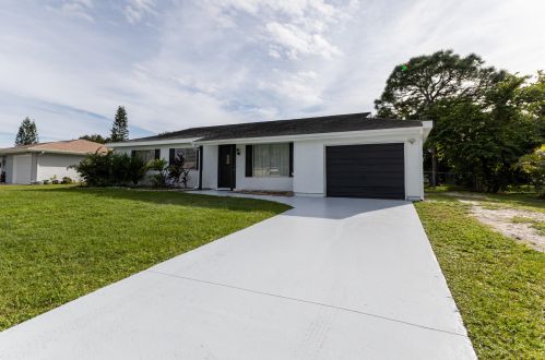 650 Belmont Cir, Port Saint Lucie, FL 34953-6334