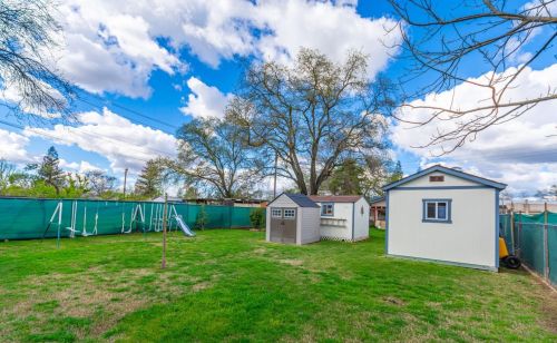 616 Q St, Rio Linda CA  95673-1427 exterior