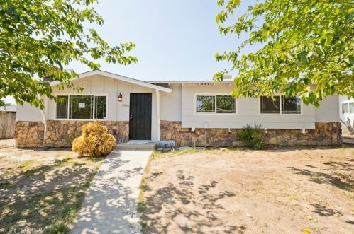 4024 Columbus St, Bakersfield, CA 93306-2111