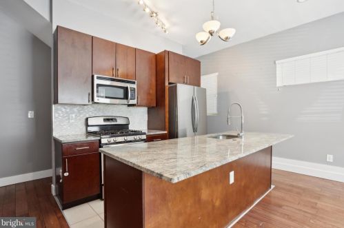 906 16th St, Philadelphia, PA 19130-1680