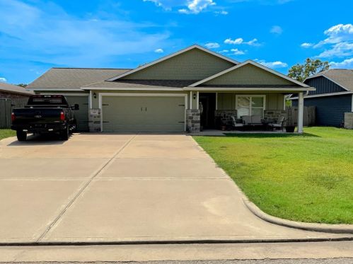 219 Mossy Meadow Dr, West Columbia, TX 77486-9693
