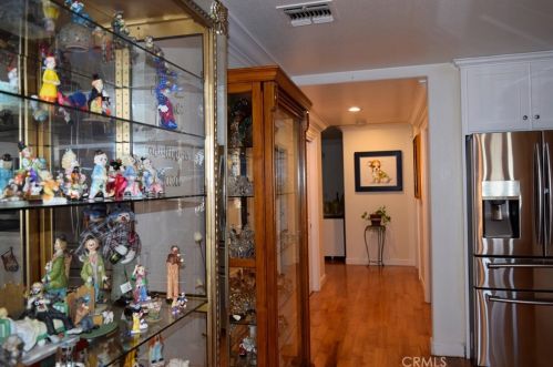 11803 Casimir Ave, Hawthorne CA  90250-1994 exterior