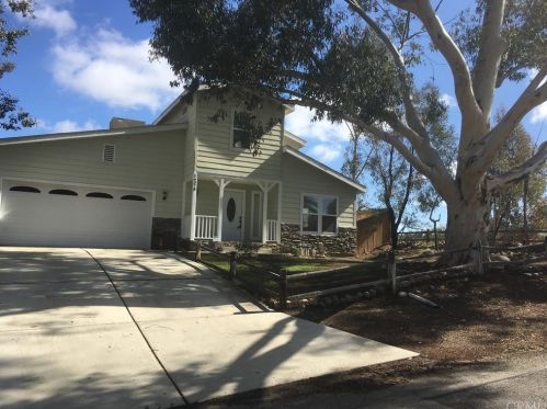 16378 Arnold Ave, Lake Elsinore, CA 92530-4818
