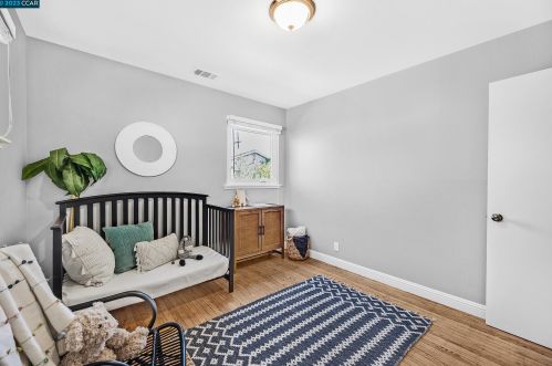 1831 Oakmead Dr, Concord CA 94520-3006 exterior