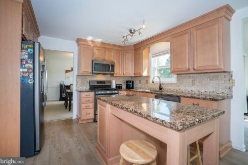 1 Glacier Ct, Bear DE  19701-1779 exterior