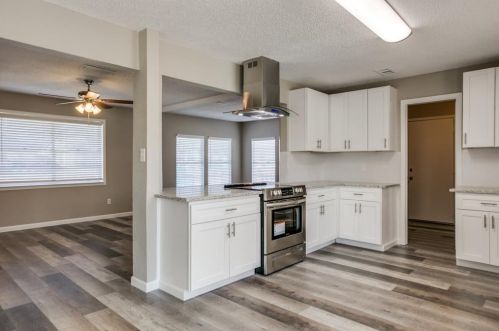 722 Cindy Dr, Cedar Hill TX 75104-1721 exterior