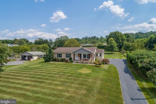 760 Hill Rd, Blandon, PA 19510-9733