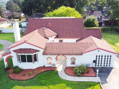 1905 Mount Royal Blvd, Glenshaw, PA 15116-1007