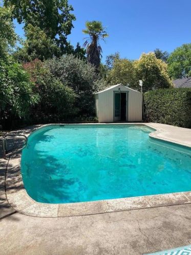 5734 Flora Ave, Fresno, CA 93710-6329