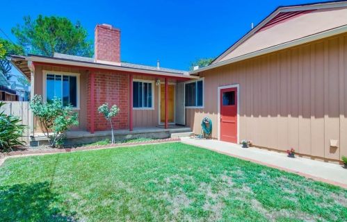 6100 Henderson Dr, La Mesa CA  91942-4016 exterior