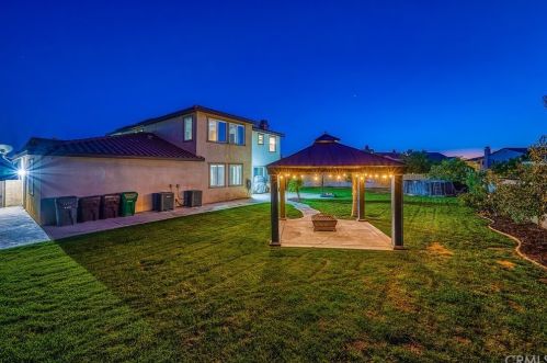 34652 Boros Blvd, Beaumont CA  92223-7466 exterior