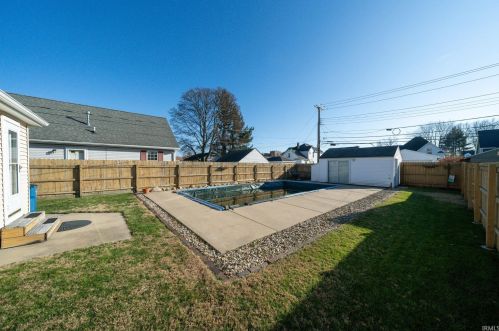 123 Marion St, Mishawaka IN  46545-6515 exterior