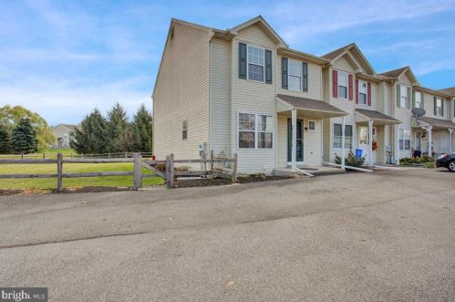 477 Hoch Rd, Blandon, PA 19510-9415