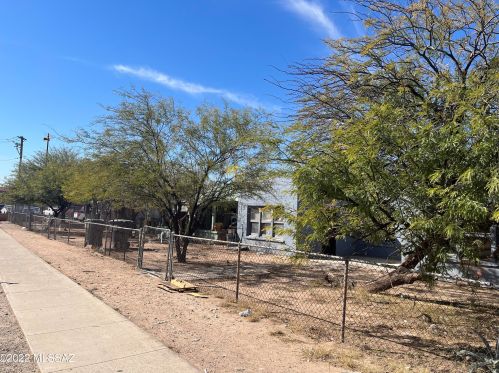 1826 5th Ave, Tucson, AZ 85713-2919