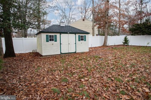 5 Hoot Owl Dr, Erial NJ  08081-9325 exterior