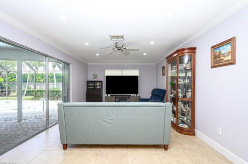 320 Hazelcrest St, Marco Island FL  34145-5230 exterior