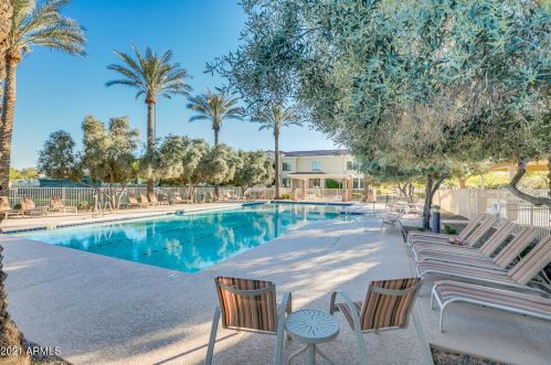 2719 James St, Gilbert AZ 85296-8981 exterior