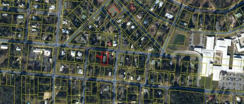 352 Park Ave, Defuniak Springs FL  32435-2611 exterior