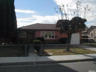 942 Vermont Ave, Turlock CA  95380-5340 exterior