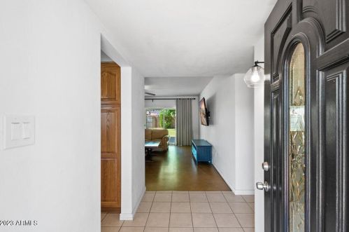 4320 Clarendon Ave, Phoenix AZ  85031-2913 exterior