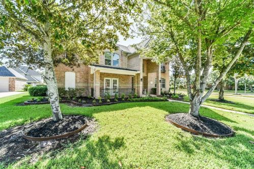 3505 Parkside Dr, Pearland, TX 77584-2997
