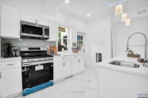 1084 Grove St, Irvington NJ  07111-4123 exterior