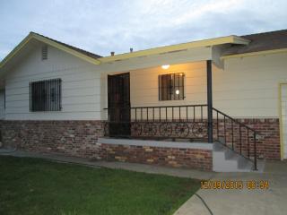 5620 Wilkinson St, Sacramento, CA 95824-2234