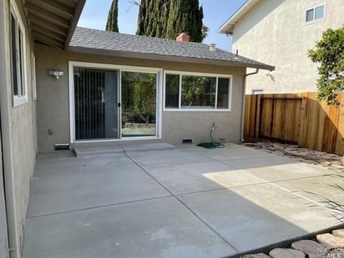 1894 Lindo St, Benicia, CA 94510-2316