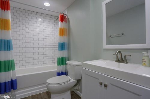 540 Devon Rd, Camp Hill PA  17011-2122 exterior