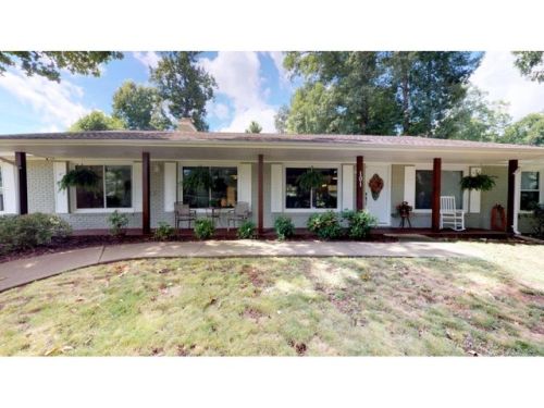 101 Merry Oaks Dr, Kingsport, TN 37663-2890