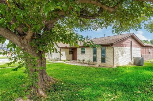 3717 Bob O Link Dr, Irving, TX 75062-6826