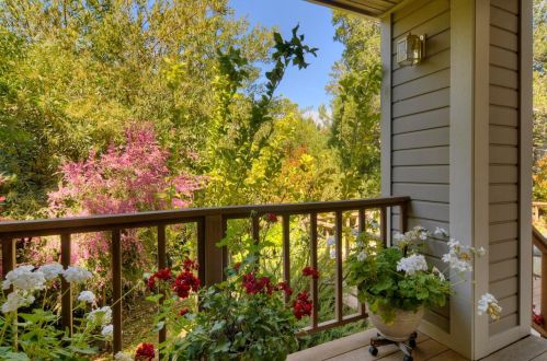 13 Alverno Ct, Redwood City CA  94061-1825 exterior