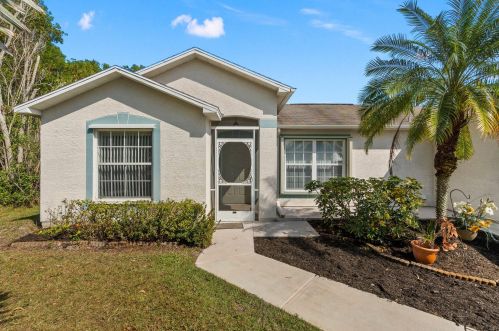 6516 Chugwater Cir, Fort Pierce, FL 34983-2305