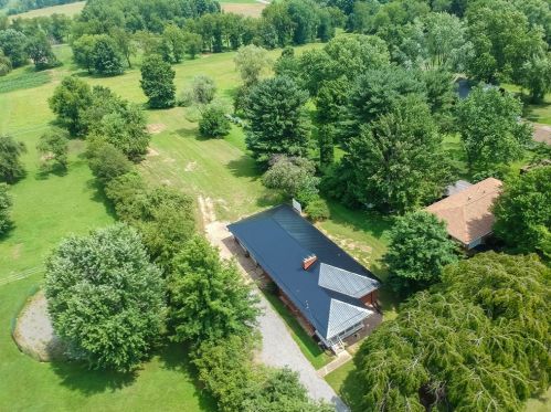 499 Harpers Ferry Rd, Beaver Falls PA  15010-6939 exterior