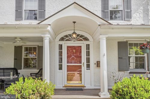 126 Poplar Ave, Wayne, PA 19087-3502