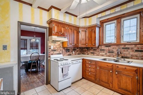 1372 Queen St, Pottstown PA  19464-5042 exterior