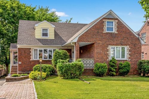 28 Entwistle Ave, Nutley NJ  07110 exterior