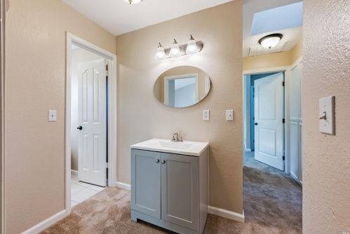 907 Kingwood St, Santa Rosa CA  95401-6509 exterior