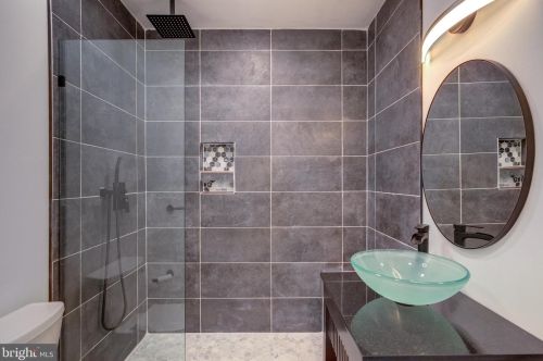 121 Mercy St, Philadelphia PA  19148-2613 exterior