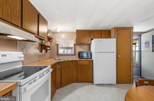 37548 Birch St, Millville DE  19970-4443 exterior