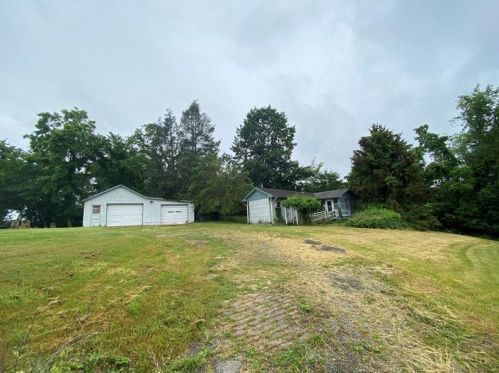 41 Tyler Ave, North Charleroi, PA 15022-3303
