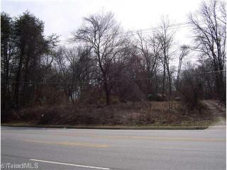 6709 Friendly Ave, Greensboro, NC 27410-4019