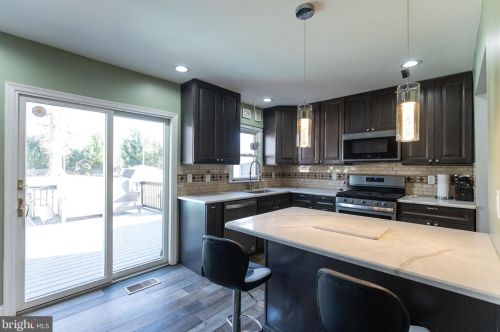 25 Goldy Dr, Gloucester NJ  08030-1318 exterior