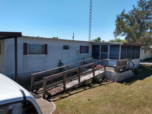 17410 37th Ln, Ocklawaha, FL 32179-2457