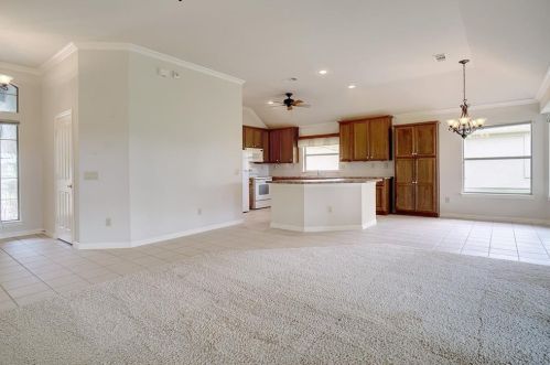 10721 Southerland Dr, Denton TX  76207-8681 exterior