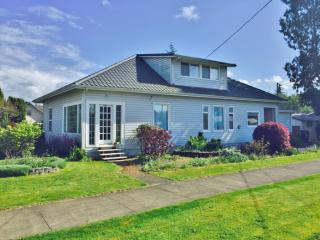 501 G St, Ocosta, WA 98520-4009