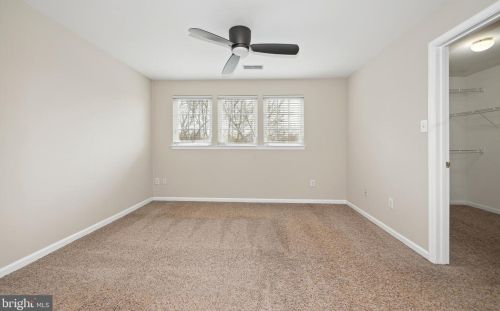 132 Cambridge Ct, West Deptford NJ  08096-6884 exterior