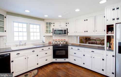 4831 Stump Rd, Pipersville, PA 18947-1803